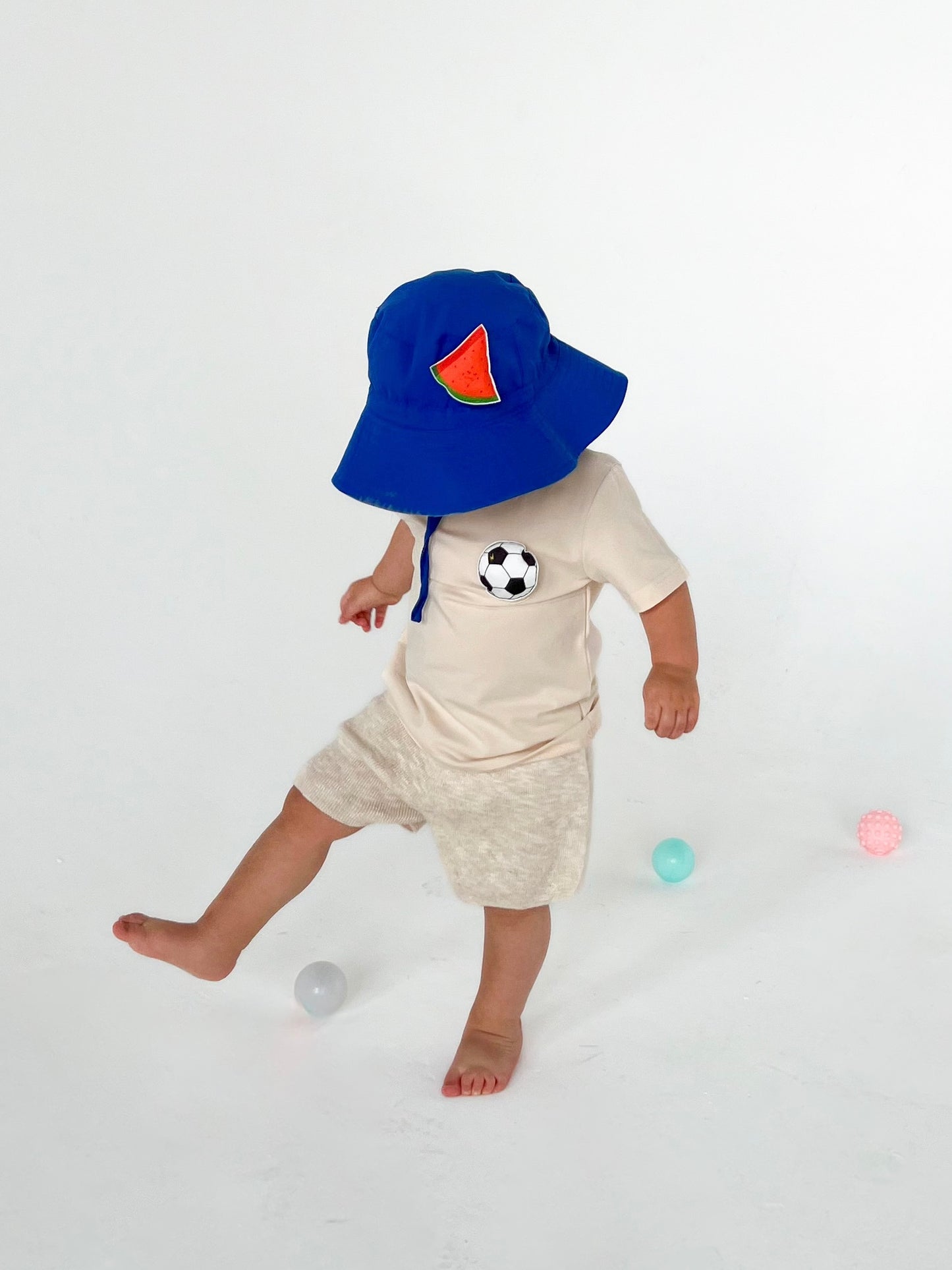 Blue hat with 1 changeable decoration